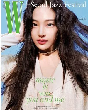 Minji / lovres_min__ / miniwithtattoos / newjeans_official nude photo #0495