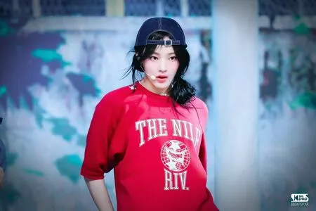 Minji / lovres_min__ / miniwithtattoos / newjeans_official nude photo #0503