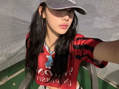 Minji / lovres_min__ / miniwithtattoos / newjeans_official nude photo #0518