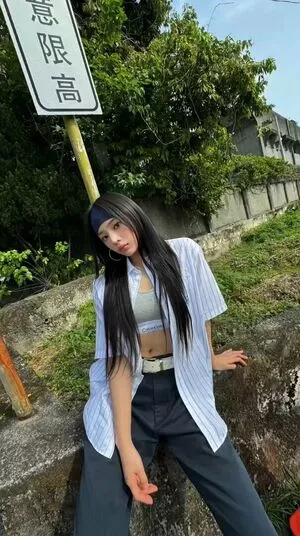 Minji / lovres_min__ / miniwithtattoos / newjeans_official nude photo #0529