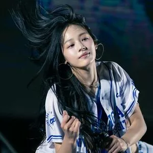 Minji / lovres_min__ / miniwithtattoos / newjeans_official nude photo #0533