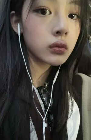 Minji / lovres_min__ / miniwithtattoos / newjeans_official nude photo #0567