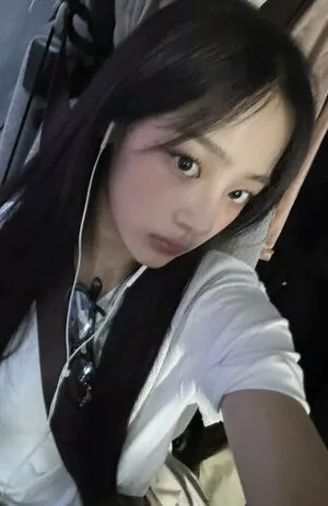 Minji / lovres_min__ / miniwithtattoos / newjeans_official nude photo #0568