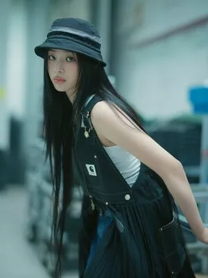 Minji / lovres_min__ / miniwithtattoos / newjeans_official nude photo #0586