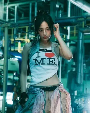 Minji / lovres_min__ / miniwithtattoos / newjeans_official nude photo #0607