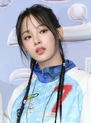 Minji / lovres_min__ / miniwithtattoos / newjeans_official nude photo #0630