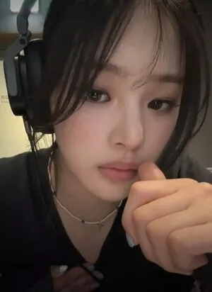 Minji / lovres_min__ / miniwithtattoos / newjeans_official nude photo #0631