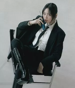 Minji / lovres_min__ / miniwithtattoos / newjeans_official nude photo #0639