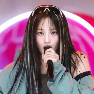 Minji / lovres_min__ / miniwithtattoos / newjeans_official nude photo #0644