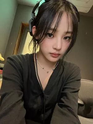 Minji / lovres_min__ / miniwithtattoos / newjeans_official nude photo #0651