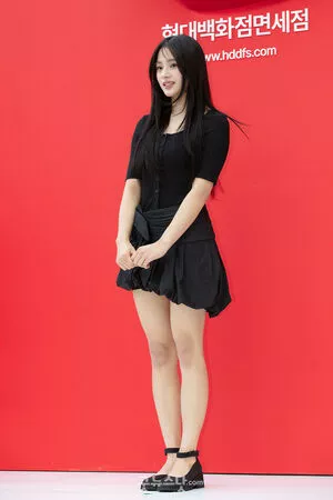 Minji / lovres_min__ / miniwithtattoos / newjeans_official nude photo #0660