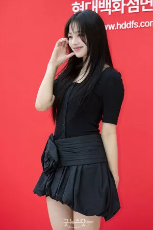 Minji / lovres_min__ / miniwithtattoos / newjeans_official nude photo #0693