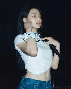 Minji / lovres_min__ / miniwithtattoos / newjeans_official nude photo #0757