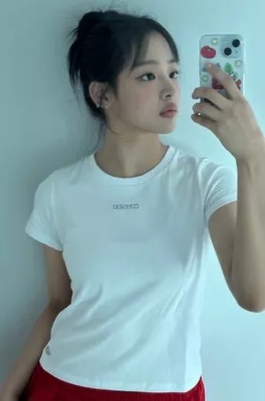 Minji / lovres_min__ / miniwithtattoos / newjeans_official nude photo #0833