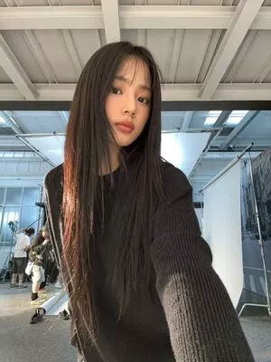 Minji / lovres_min__ / miniwithtattoos / newjeans_official nude photo #0836