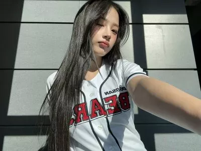 Minji / lovres_min__ / miniwithtattoos / newjeans_official nude photo #0856