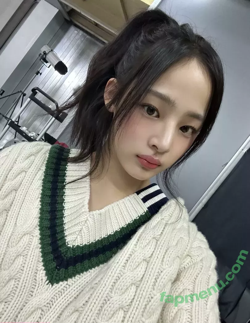 Minji nude photo #0011 (lovres_min__ / miniwithtattoos / newjeans_official)