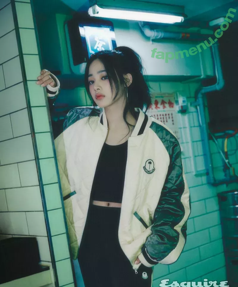 Minji nude photo #0017 (lovres_min__ / miniwithtattoos / newjeans_official)