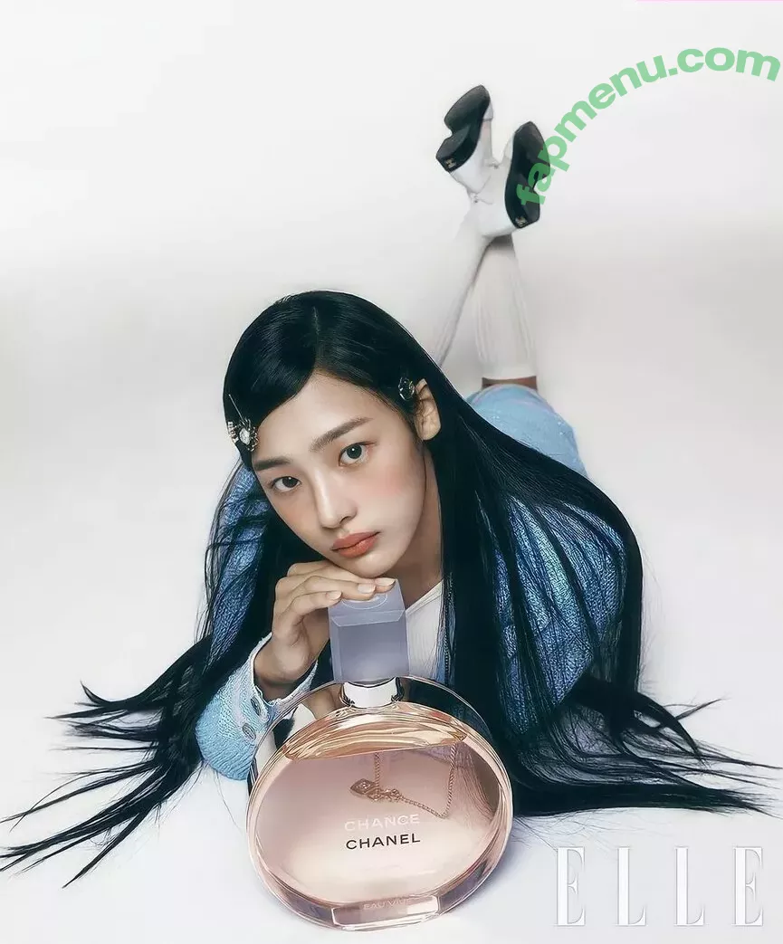 Minji nude photo #0028 (lovres_min__ / miniwithtattoos / newjeans_official)