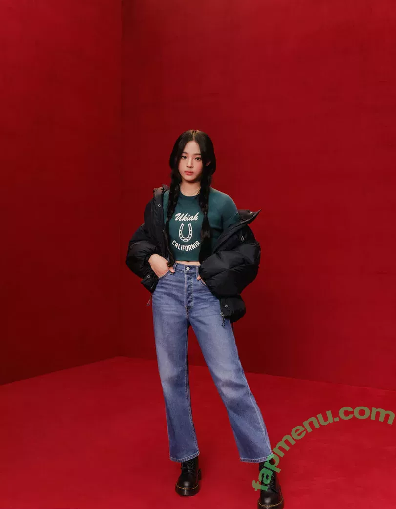 Minji nude photo #0030 (lovres_min__ / miniwithtattoos / newjeans_official)