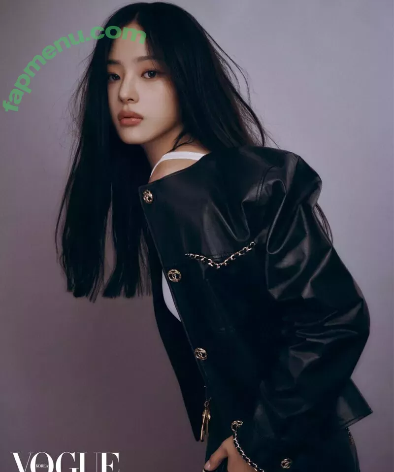 Minji nude photo #0039 (lovres_min__ / miniwithtattoos / newjeans_official)