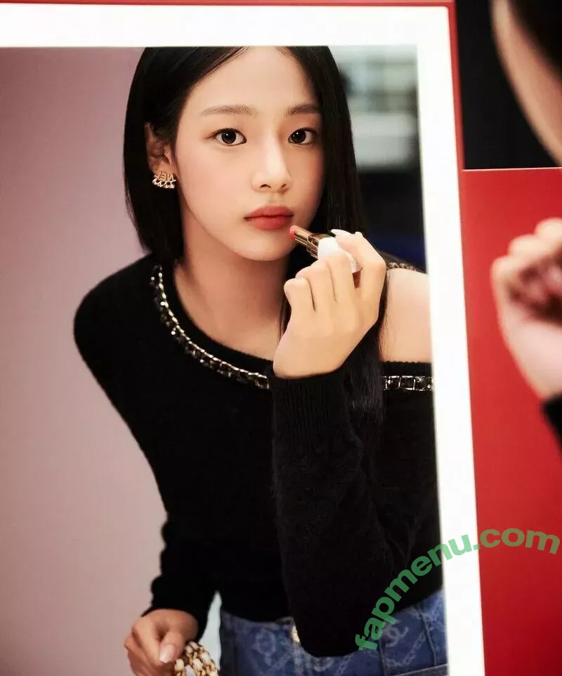 Minji nude photo #0046 (lovres_min__ / miniwithtattoos / newjeans_official)