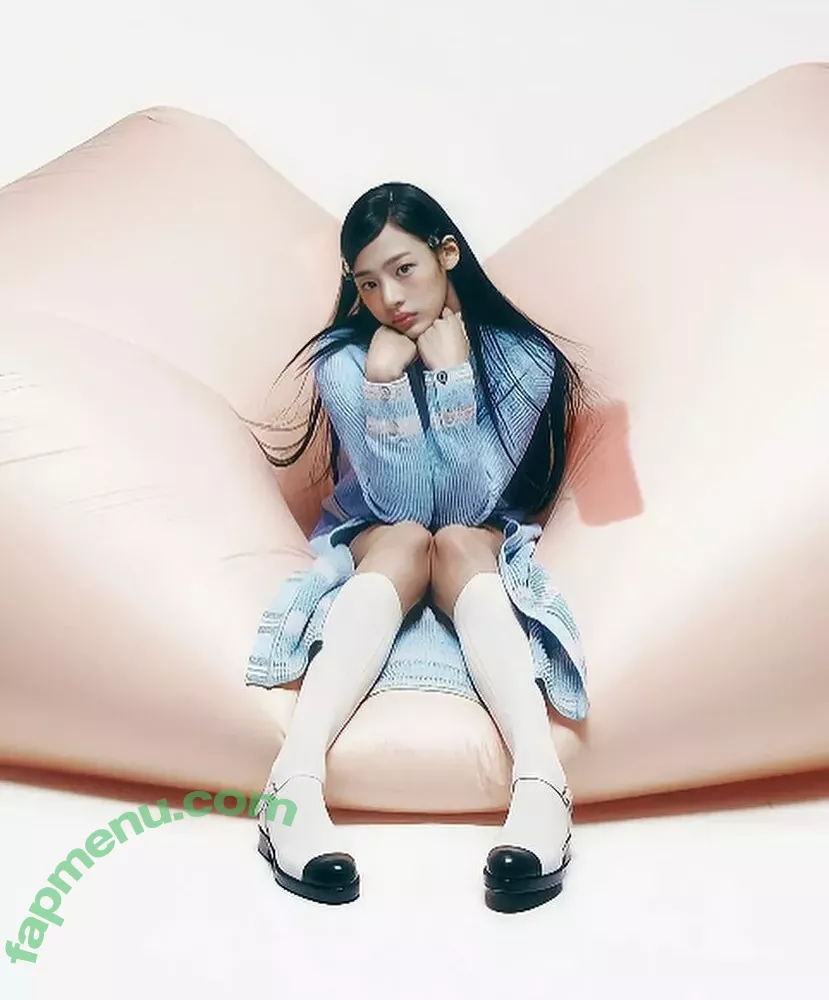 Minji nude photo #0048 (lovres_min__ / miniwithtattoos / newjeans_official)