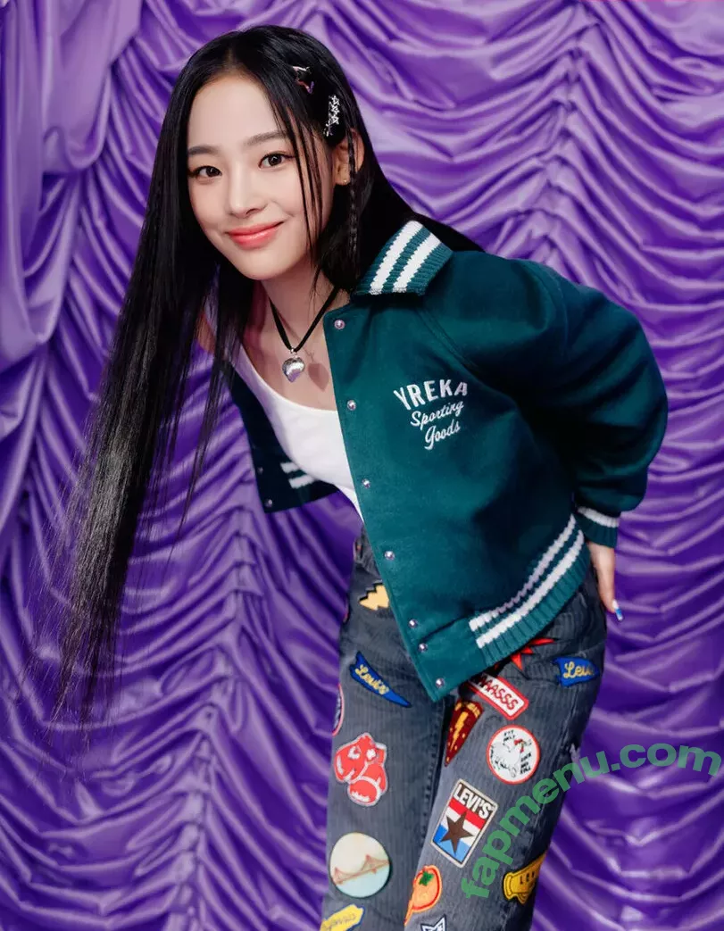 Minji nude photo #0050 (lovres_min__ / miniwithtattoos / newjeans_official)