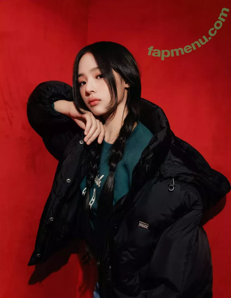 Minji nude photo #0051 (lovres_min__ / miniwithtattoos / newjeans_official)