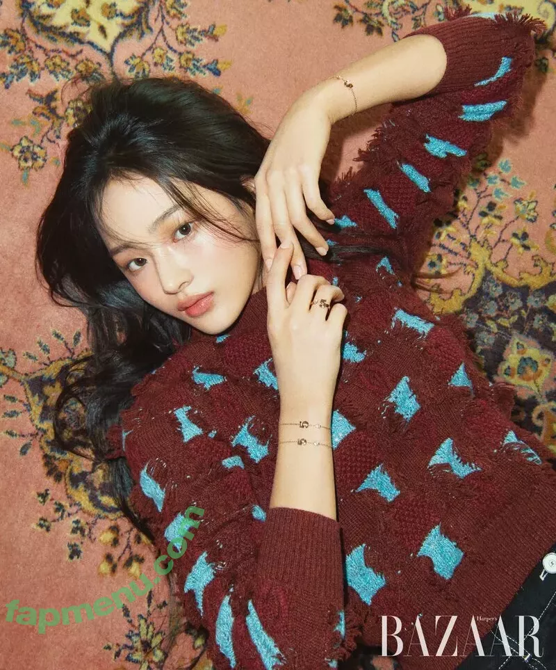 Minji nude photo #0052 (lovres_min__ / miniwithtattoos / newjeans_official)