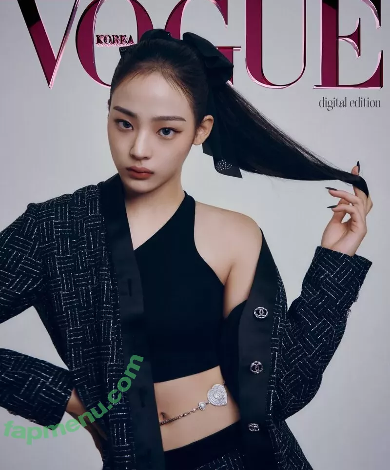 Minji nude photo #0057 (lovres_min__ / miniwithtattoos / newjeans_official)