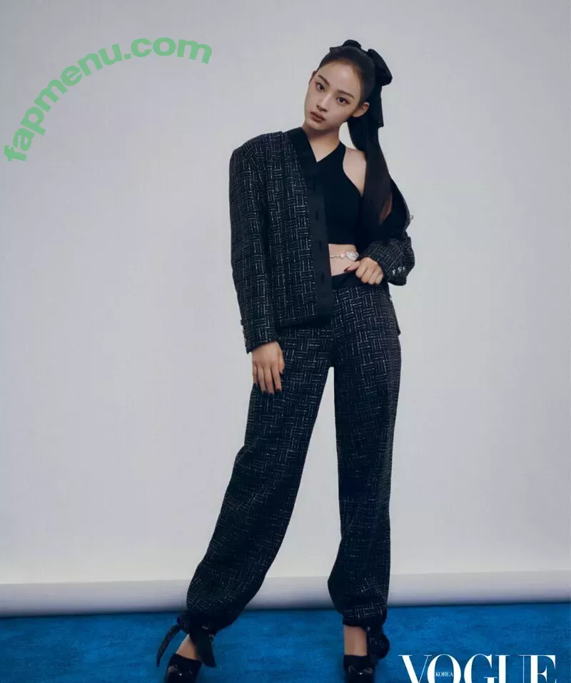 Minji nude photo #0058 (lovres_min__ / miniwithtattoos / newjeans_official)