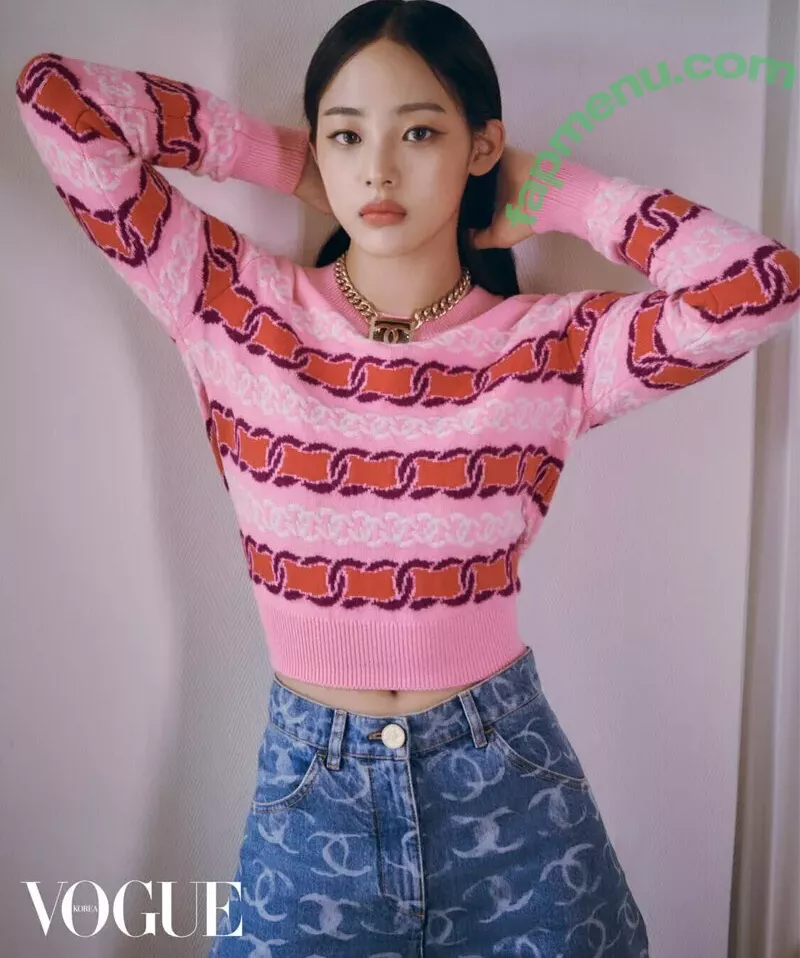 Minji nude photo #0059 (lovres_min__ / miniwithtattoos / newjeans_official)