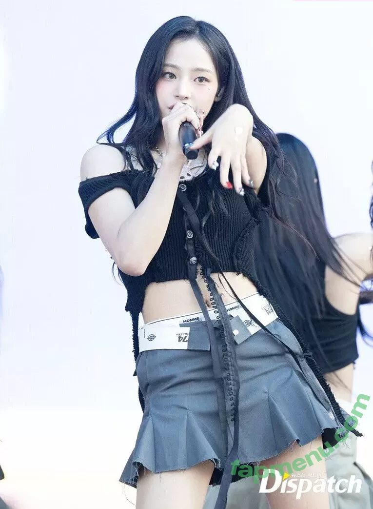 Minji nude photo #0069 (lovres_min__ / miniwithtattoos / newjeans_official)