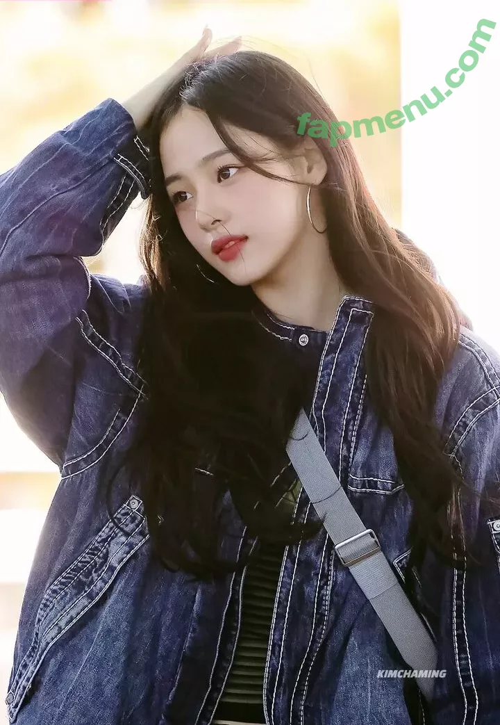 Minji nude photo #0078 (lovres_min__ / miniwithtattoos / newjeans_official)