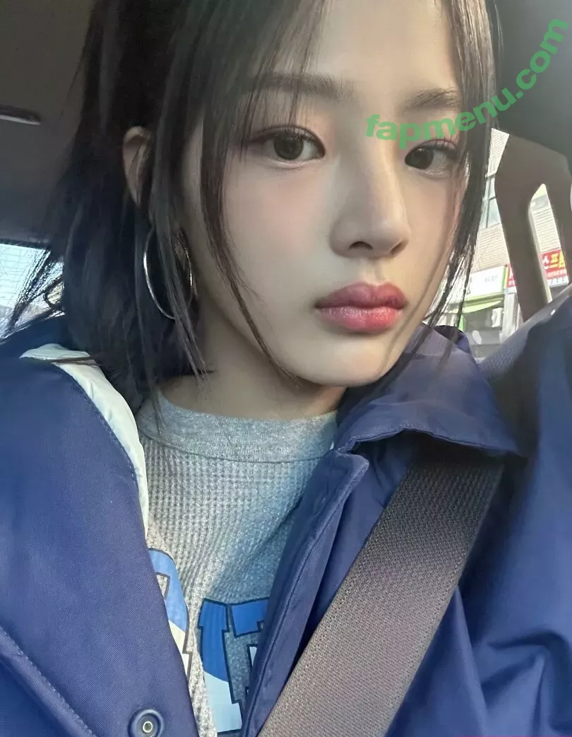 Minji nude photo #0089 (lovres_min__ / miniwithtattoos / newjeans_official)