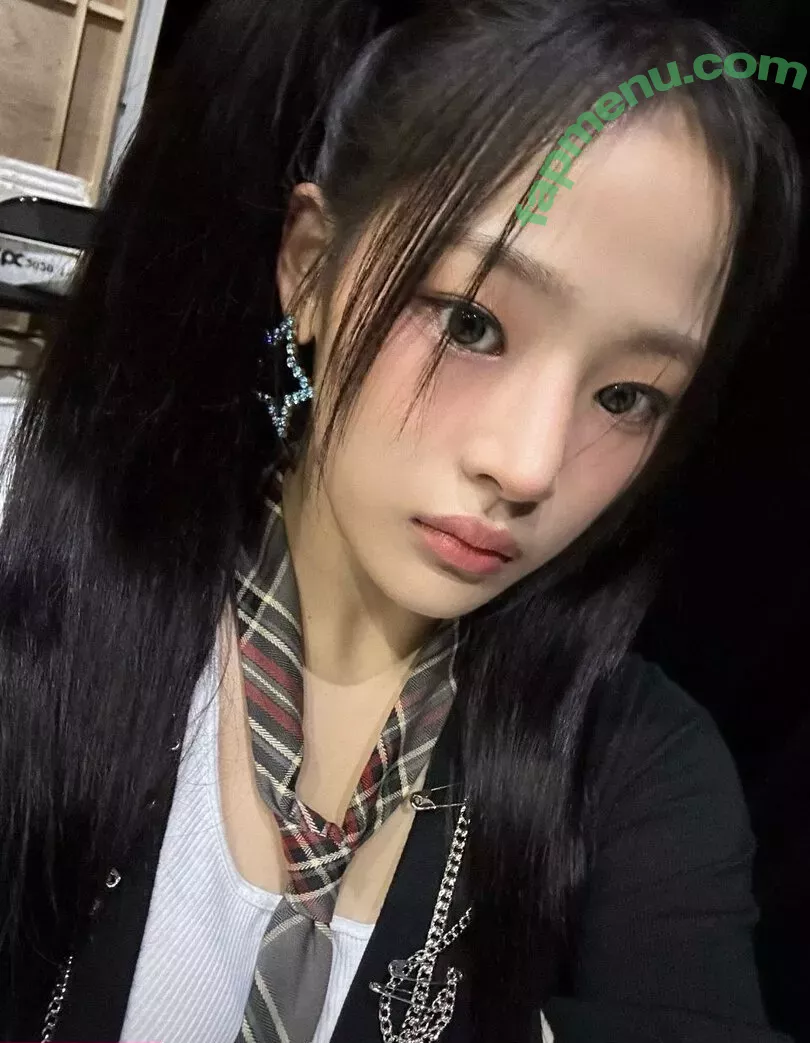 Minji nude photo #0094 (lovres_min__ / miniwithtattoos / newjeans_official)