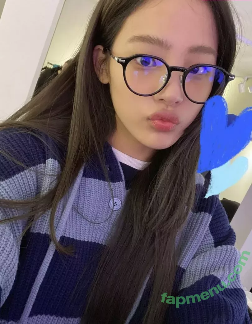 Minji nude photo #0096 (lovres_min__ / miniwithtattoos / newjeans_official)