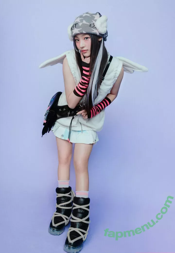 Minji nude photo #0101 (lovres_min__ / miniwithtattoos / newjeans_official)