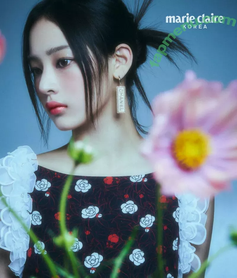 Minji nude photo #0107 (lovres_min__ / miniwithtattoos / newjeans_official)