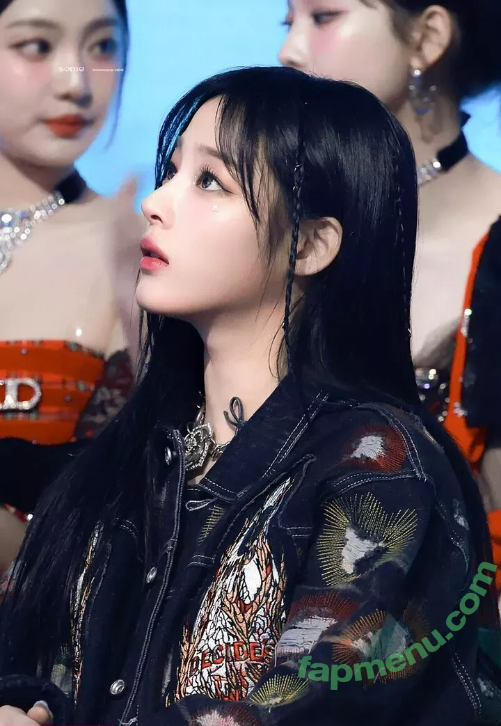 Minji nude photo #0110 (lovres_min__ / miniwithtattoos / newjeans_official)