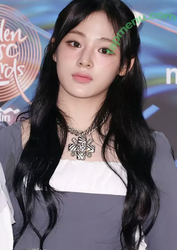 Minji nude photo #0137 (lovres_min__ / miniwithtattoos / newjeans_official)