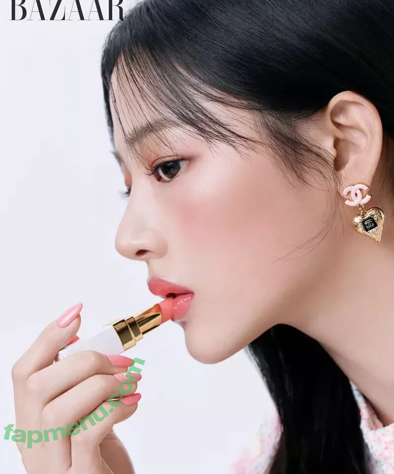 Minji nude photo #0142 (lovres_min__ / miniwithtattoos / newjeans_official)