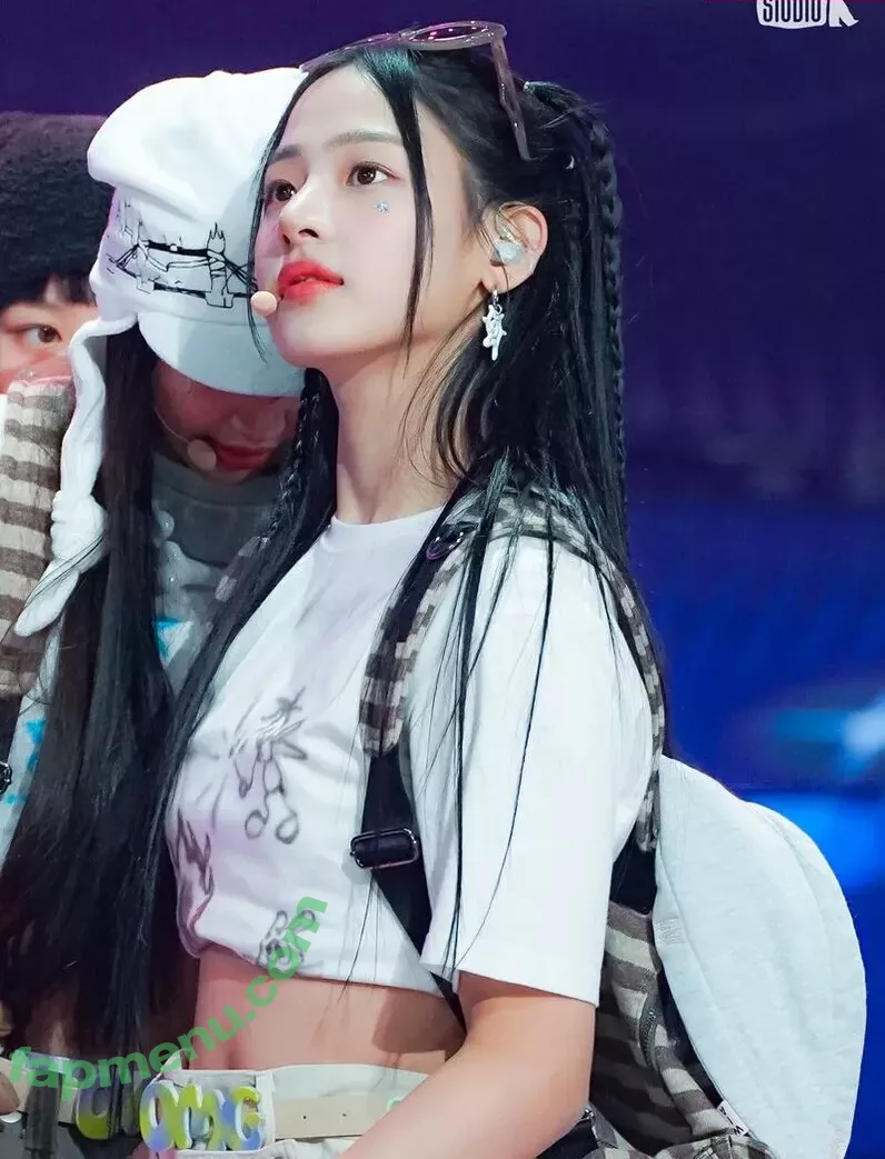 Minji nude photo #0144 (lovres_min__ / miniwithtattoos / newjeans_official)