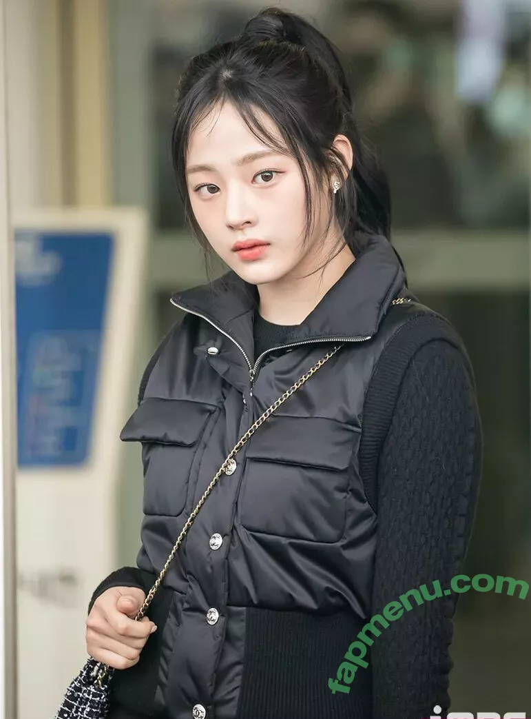 Minji nude photo #0160 (lovres_min__ / miniwithtattoos / newjeans_official)