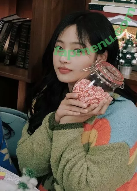 Minji nude photo #0177 (lovres_min__ / miniwithtattoos / newjeans_official)