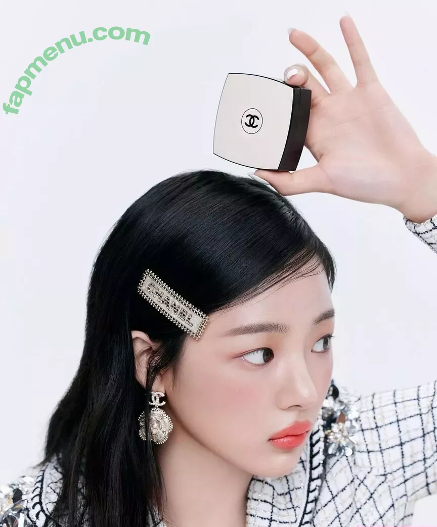 Minji nude photo #0180 (lovres_min__ / miniwithtattoos / newjeans_official)