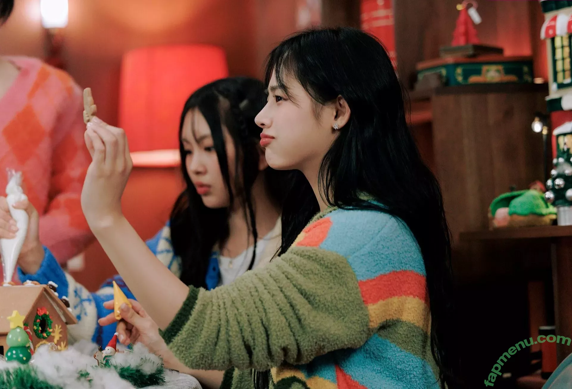 Minji nude photo #0182 (lovres_min__ / miniwithtattoos / newjeans_official)