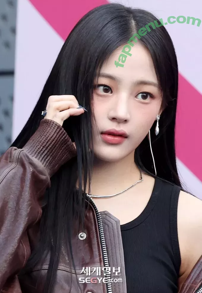 Minji nude photo #0186 (lovres_min__ / miniwithtattoos / newjeans_official)