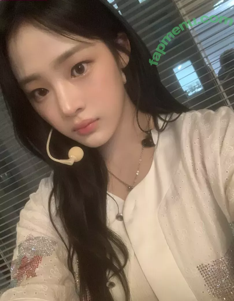 Minji nude photo #0189 (lovres_min__ / miniwithtattoos / newjeans_official)